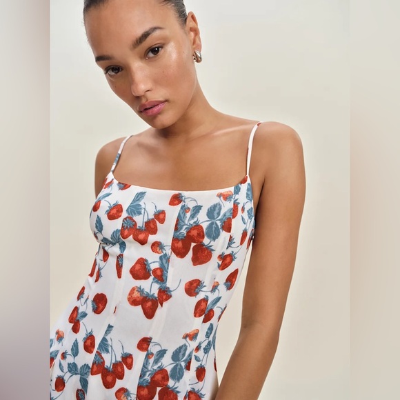 Reformation Annelise Dress In Strawberry Jam, new without tags, never worn. - Picture 4 of 6